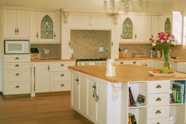 Gareth Evans Kitchens & Furniture