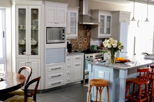 Gareth Evans Kitchens & Furniture