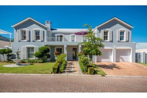 Re/Max Prestige Country Properties