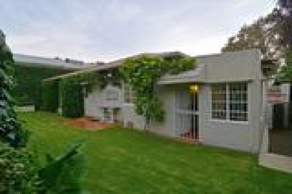 Nan Roberts Estates & Associates (Edms) Bpk