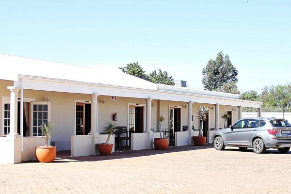 Belle Ombre Guest House & Lodge