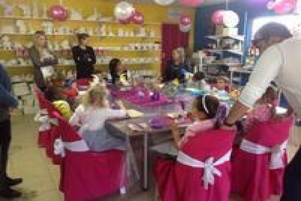 Pick and Paint Ceramic