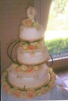 Lucilles Wedding cakes