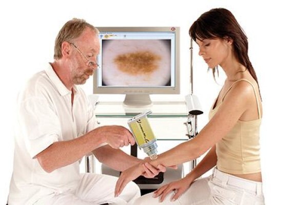 Dr Ishaan Ramkisson - Dermatologist