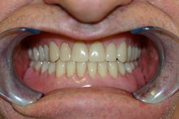 Dr Riaan Kritzinger ( Dental Practice)