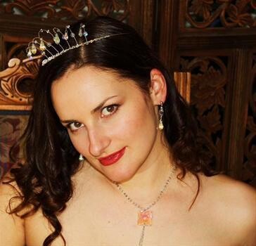 Helena'S Crown