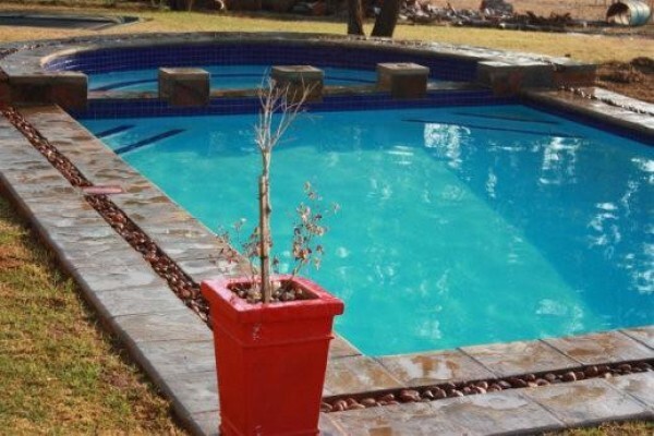 Poolbuilders