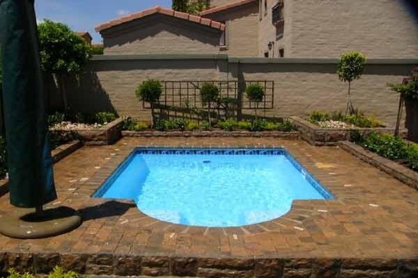 Poolbuilders