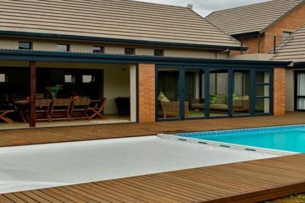 Poolbuilders
