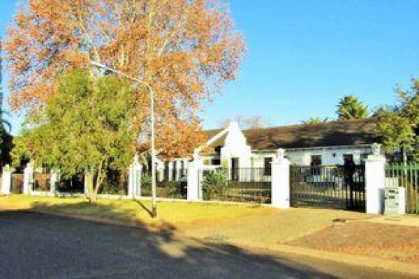 Chas Everitt Somerset West/Strand/Gordon'S Bay