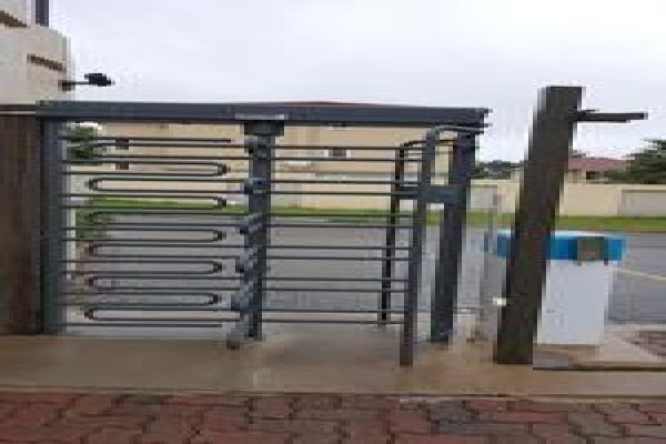 Paul'S Gates Cc