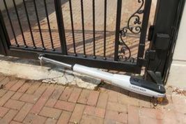 Paul'S Gates Cc