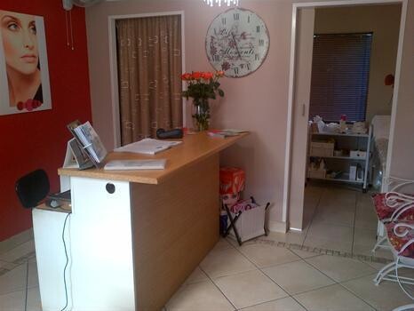 Jeunesse Beauty Salon