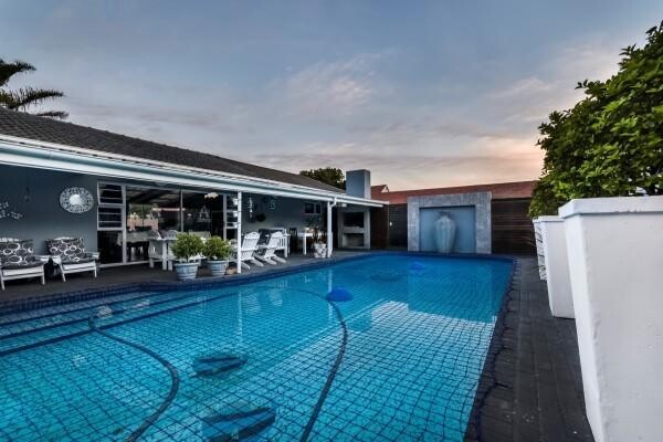 Abalone Guest House