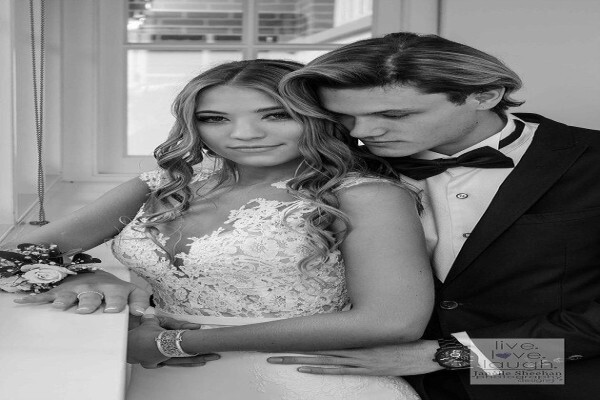 Janelle Sheehan Photography & Design