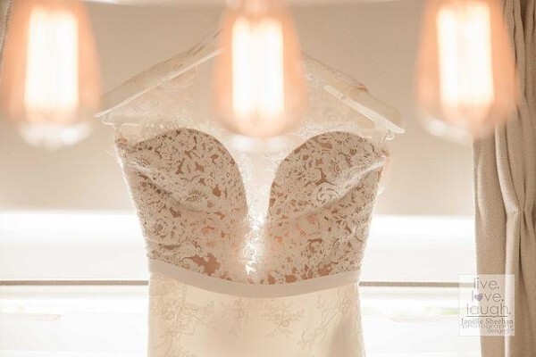 Janelle Sheehan Photography & Design