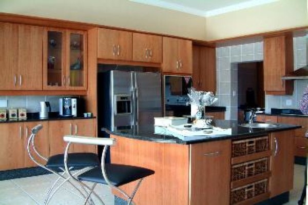 Aarons Kitchen And Cupboards Fittings