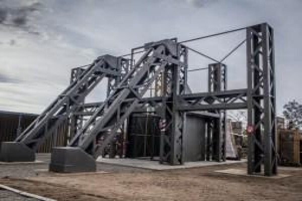 Spacecraft Set Design And Construction