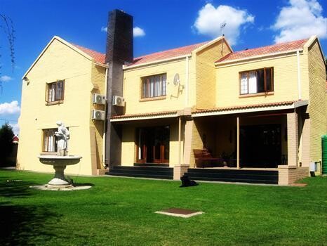The Cottage Guest House Kroonstad