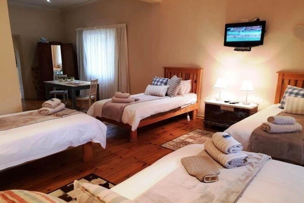 Karoorus Graaff Reinet Accommodation