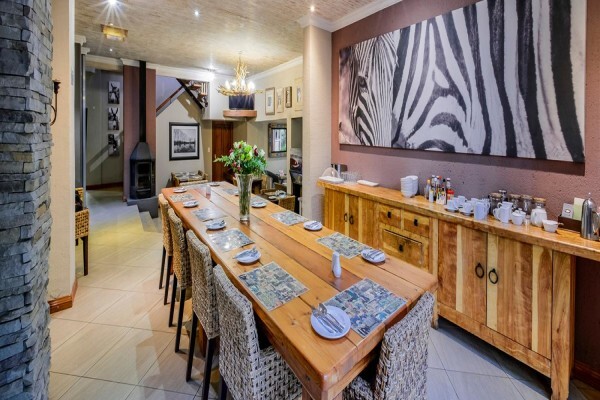 Zebrina Guesthouse & Gallery