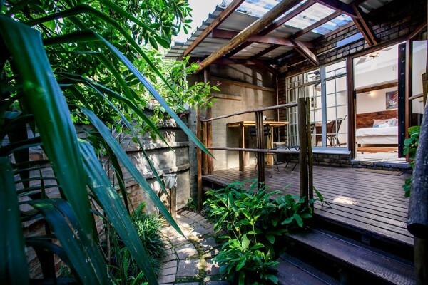 Zebrina Guesthouse & Gallery