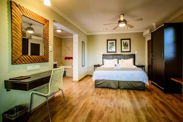 Zebrina Guesthouse & Gallery