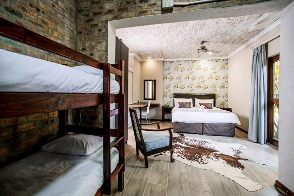 Zebrina Guesthouse & Gallery