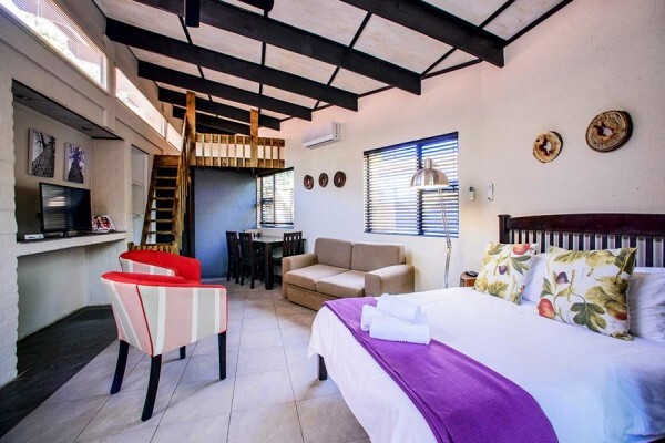 Zebrina Guesthouse & Gallery