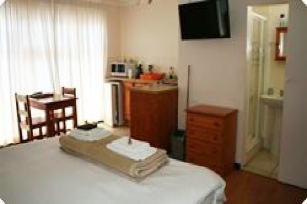 5 Third Avenue Guesthouse