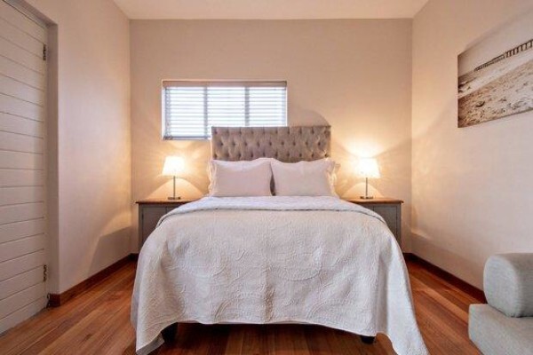 Rhonda'S Manor Guest House