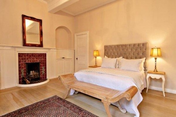 Rhonda'S Manor Guest House