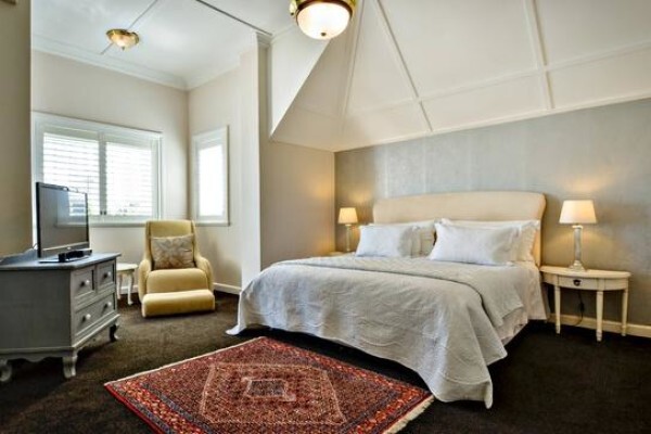 Rhonda'S Manor Guest House