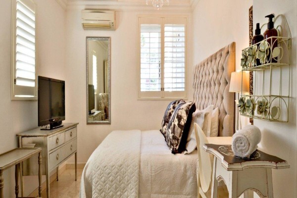 Rhonda'S Manor Guest House