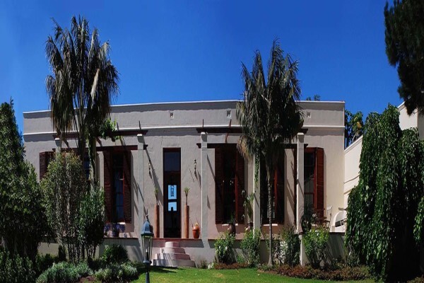 Ridgeback House