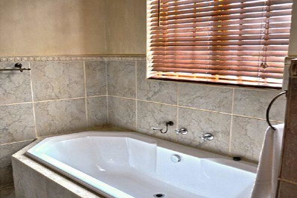Woodlands Guest House
