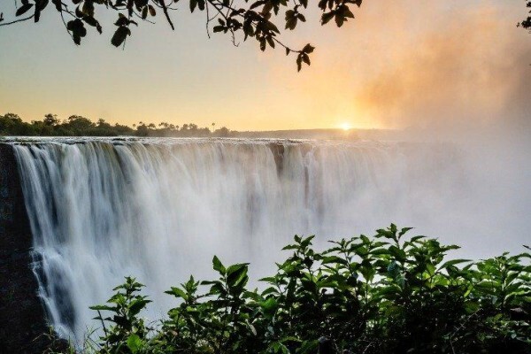 Victoria Falls Guide
