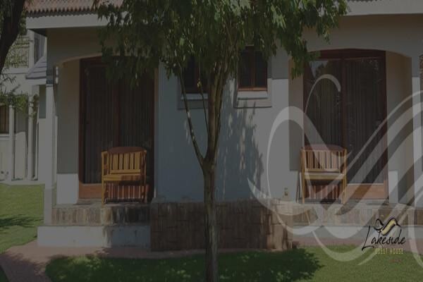 Lakeside Guesthouse