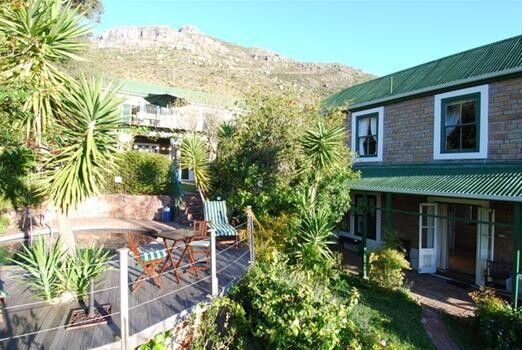 Poplar Tree Guest Lodge