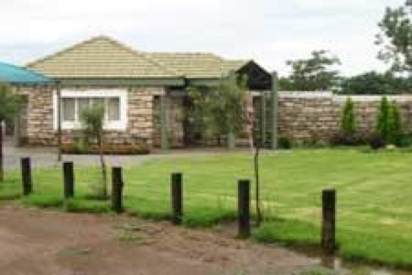 Rhino Lodge Game Farm