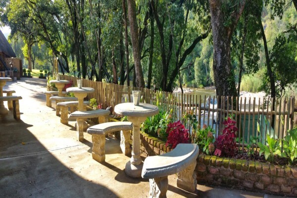 Aan De Vliet Resort And Guest House