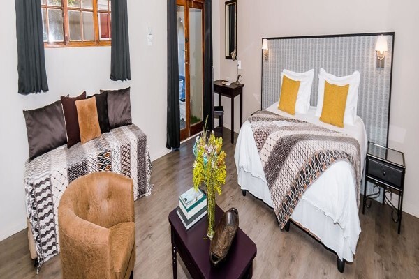 Guest House Le Petit Chateau