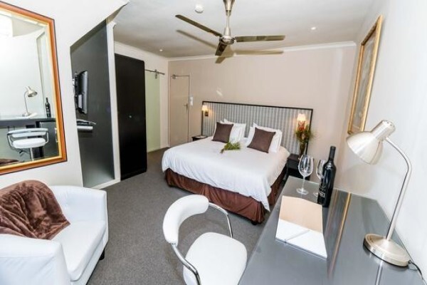 Guest House Le Petit Chateau
