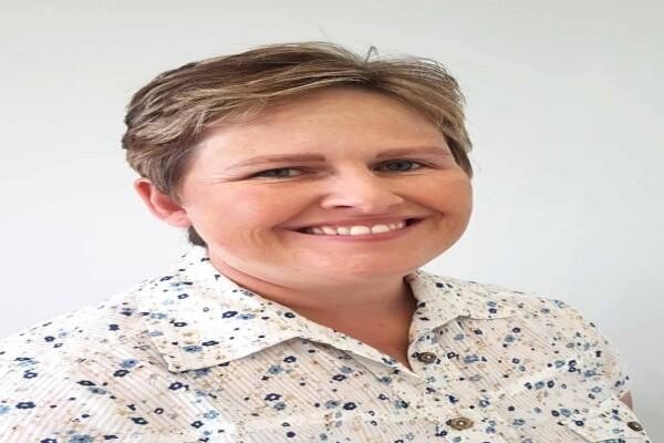 DENTAL - DURBAN:D L Booyse
