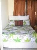 Queen Bed & Breakfast