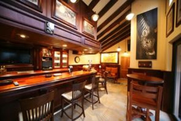 Le Cozmo Guesthouse