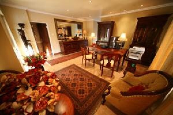 Le Cozmo Guesthouse
