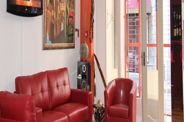 Forty8 Backpackers Hotel