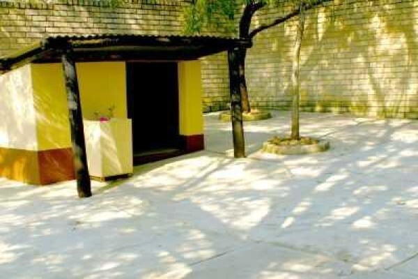 Pin Oaks Kennels