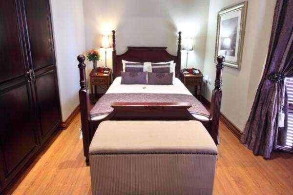 Candlewoods Guesthouse